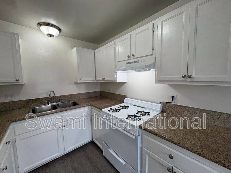 Apartment for rent at 3615 W 104th St #15, Inglewood, CA 90303