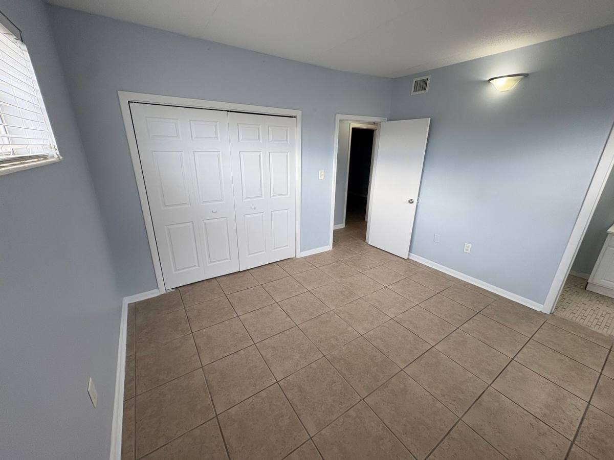 Apartment for rent at 623 N Bay St, Eustis, FL 32726