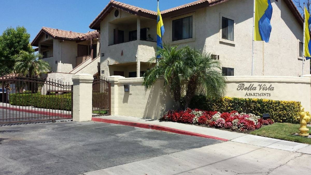 Apartment for rent at 1032 N Lilac Ave, Rialto, CA 92376