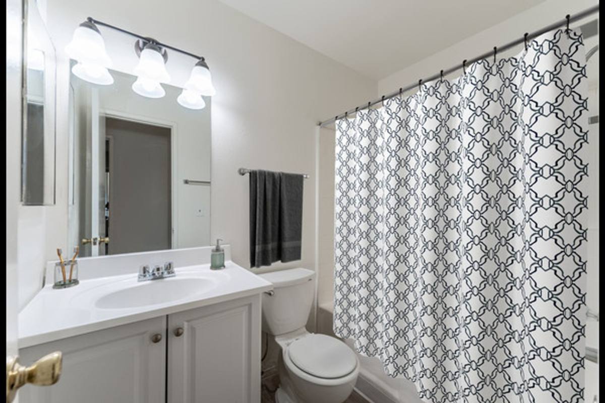 Apartment for rent at 1032 N Lilac Ave, Rialto, CA 92376