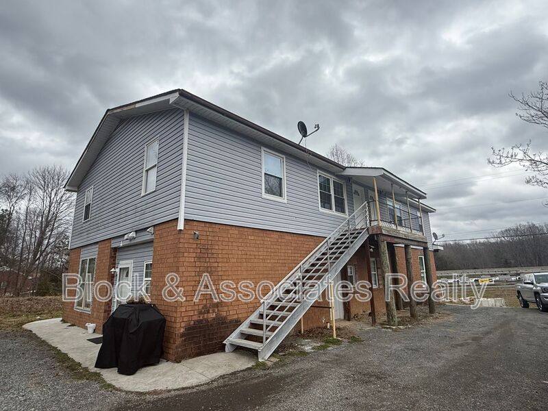 Apartment for rent at 1234 Old Farmer Rd #D, Asheboro, NC 27205