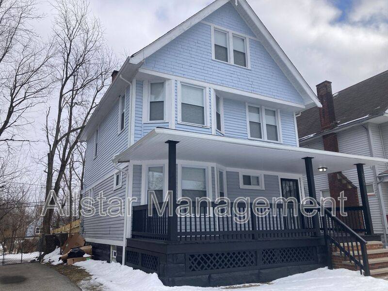 House for rent at 521 E 109th St, Cleveland, OH 44108