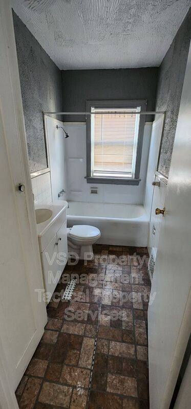 Apartment for rent at 14717 Milverton Rd #UP, Cleveland, OH 44120