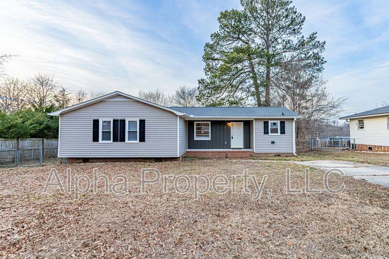 House for rent at 5 Rawood Dr, Travelers Rest, SC 29690