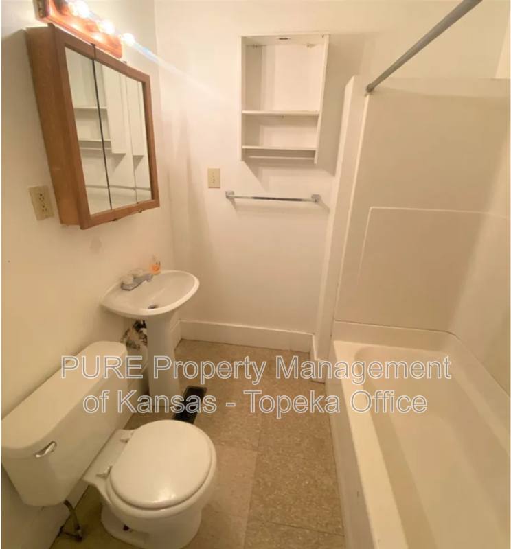 House for rent at 416 SW Clay St, Topeka, KS 66606