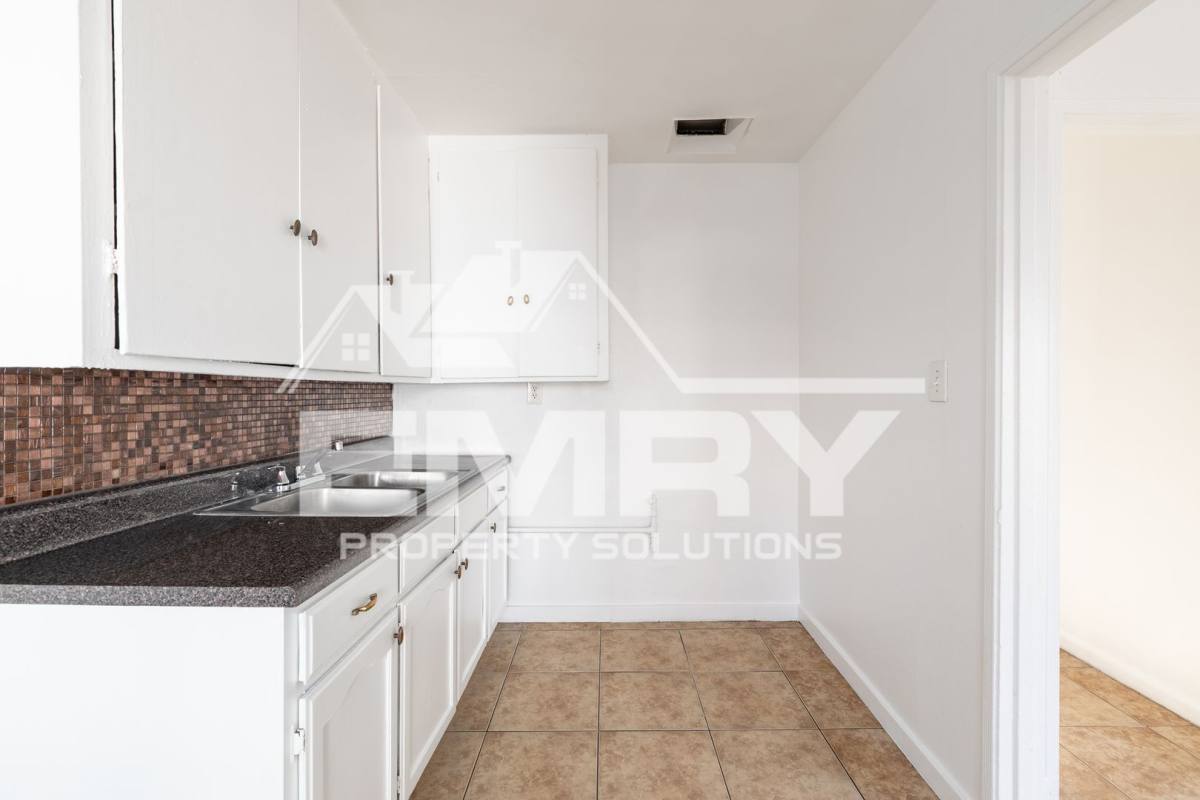 Apartment for rent at 2534 Hill St, Huntington Park, CA 90255