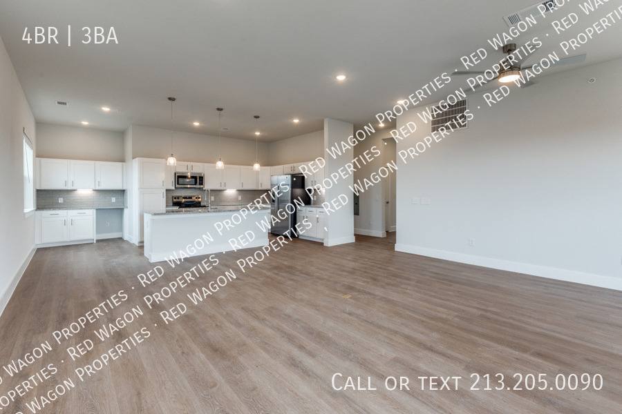 Apartment for rent at 330 E Carson St, San Antonio, TX 78208