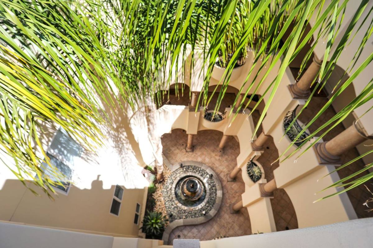 Apartment for rent at 11321 Moorpark St, North Hollywood, CA 91602