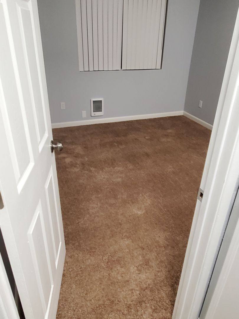 Apartment for rent at 2220 SW 337th Place, Federal Way, WA 98023