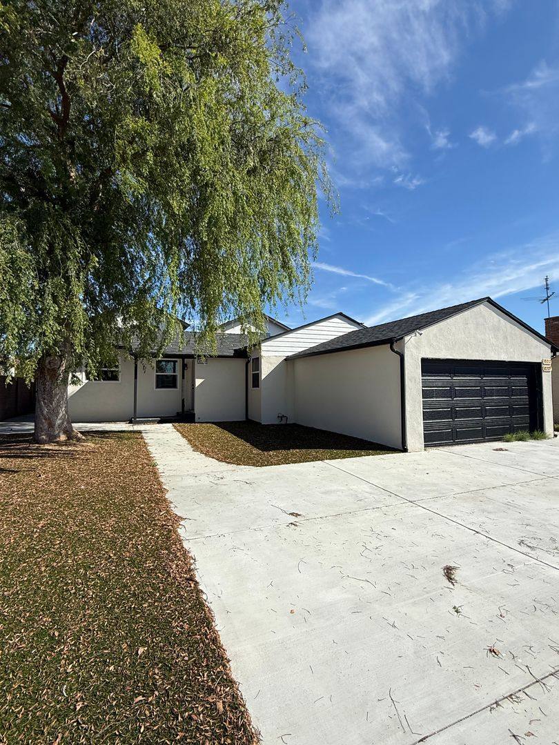 Apartment for rent at 10214 Omelveny Ave, Pacoima, CA 91331
