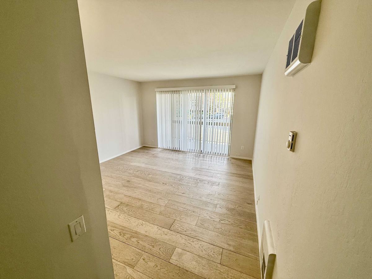 Apartment for rent at 315 Wayne Place #204, Oakland, CA 94606