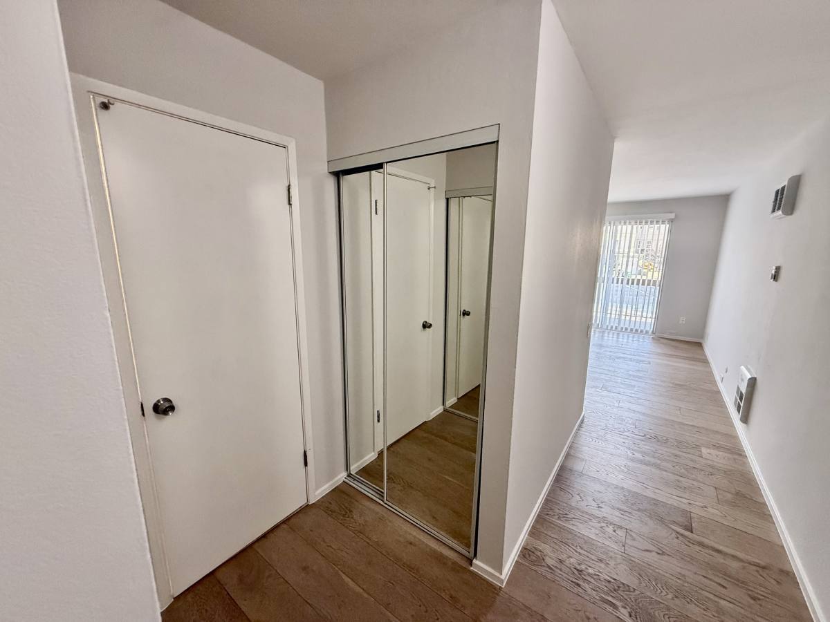 Apartment for rent at 315 Wayne Place #204, Oakland, CA 94606