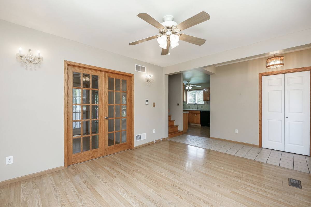 House for rent at 804 N Van Buren St, Batavia, IL 60510
