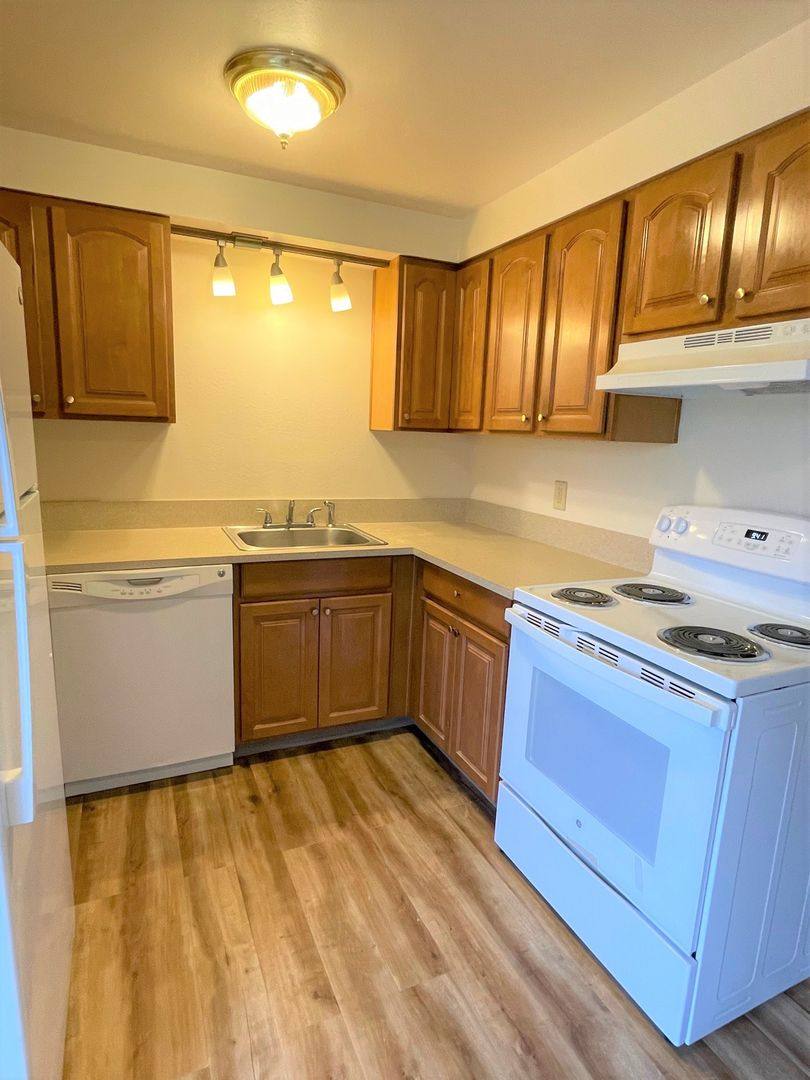 House for rent at 1330 S Ivy St, Cornelius, OR 97113