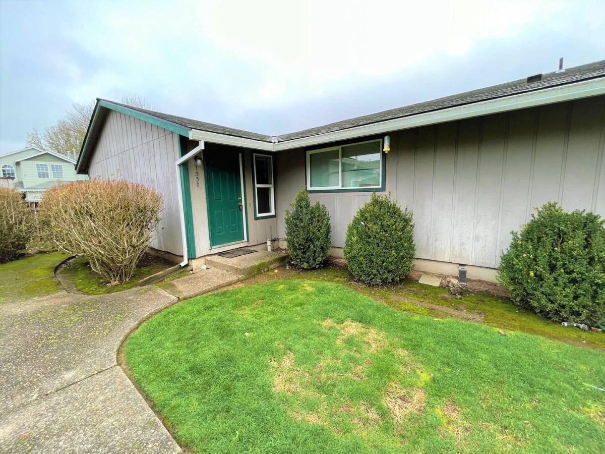 House for rent at 1330 S Ivy St, Cornelius, OR 97113