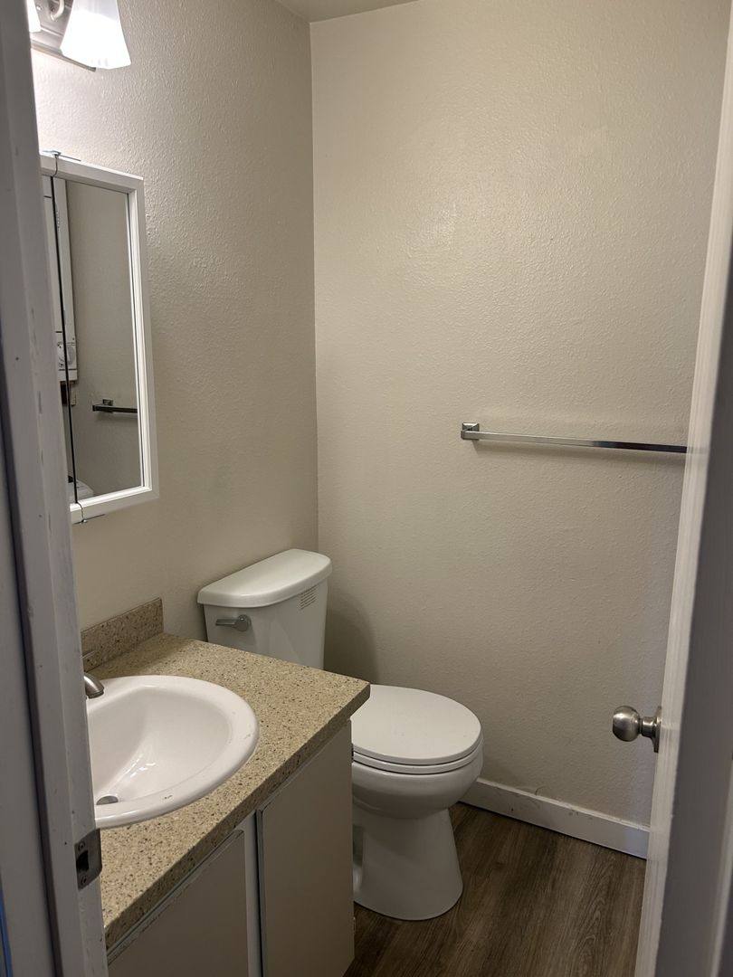 Apartment for rent at 13 S 338th Place, Federal Way, WA 98003