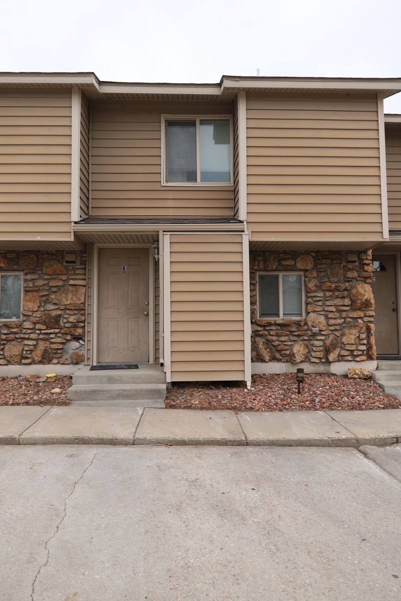 Townhouse for rent at 1943 Edwards Dr, Sheridan, WY 82801