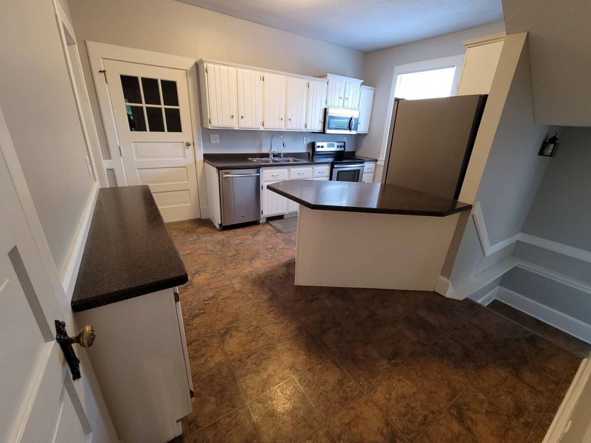 House for rent at 636 21st St, Bettendorf, IA 52722