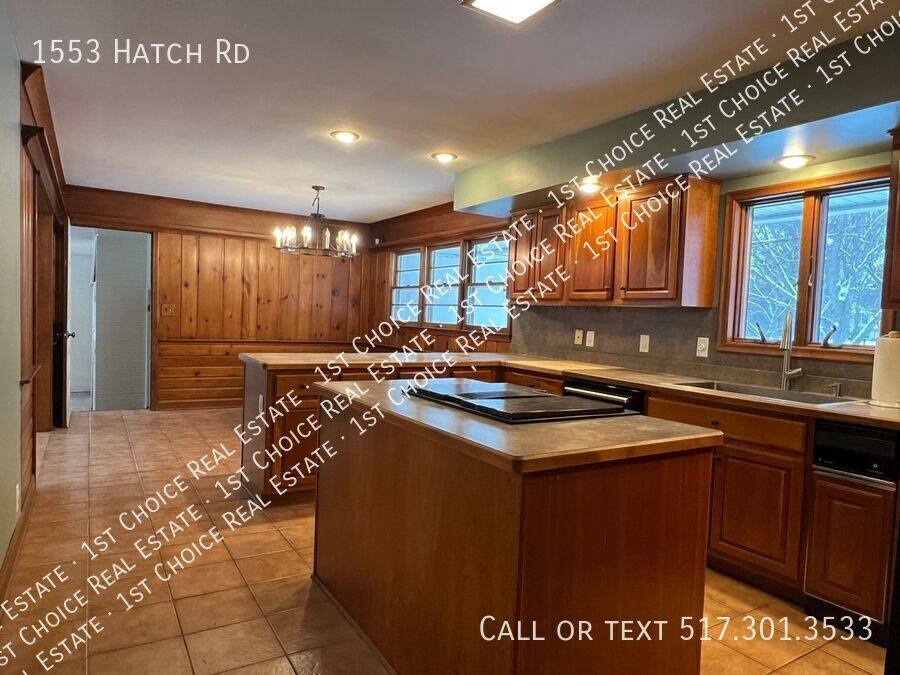 House for rent at 1553 Hatch Rd, Okemos, MI 48864