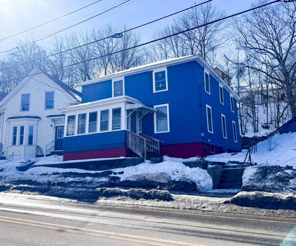 Apartment for rent at 25 S Main St, Auburn, ME 04210