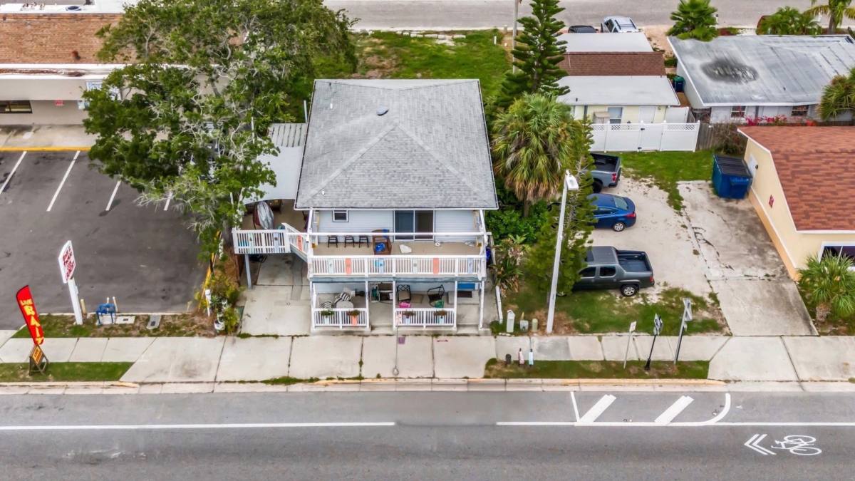 Apartment for rent at 18007 Gulf Blvd, Saint Petersburg, FL 33708