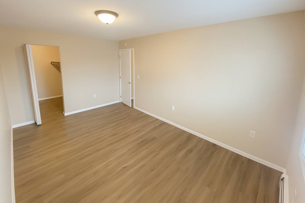 Apartment for rent at 2801 & 2811 7th Ave, Anoka, MN 55303