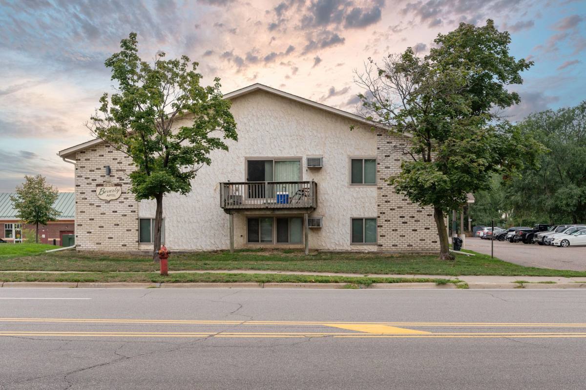 Apartment for rent at 2801 & 2811 7th Ave, Anoka, MN 55303