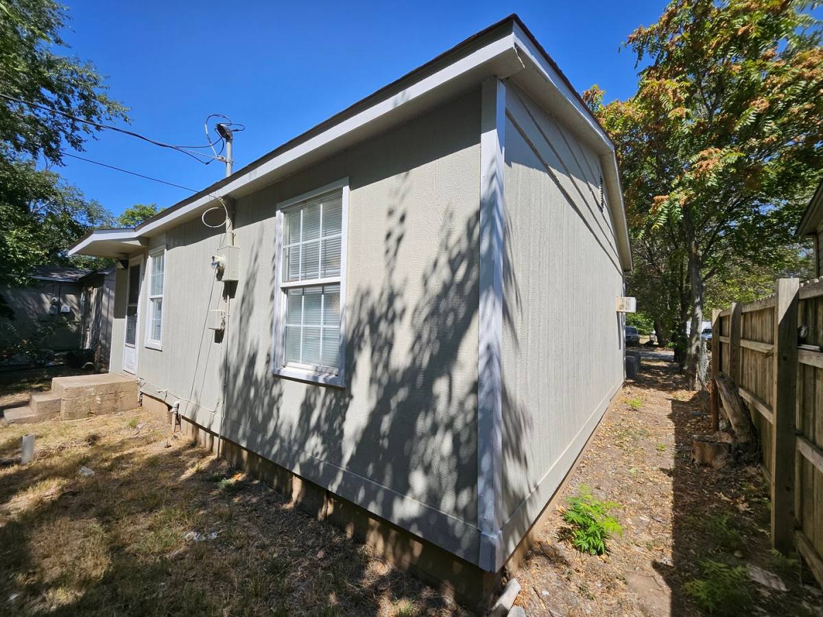 House for rent at 112 W Cedar Ave, Duncan, OK 73533