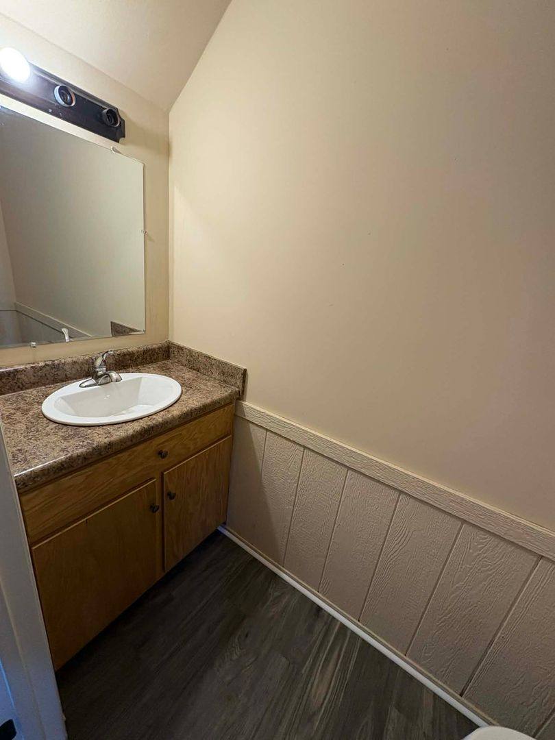 Apartment for rent at 527 E Main St, Glasgow, KY 42141