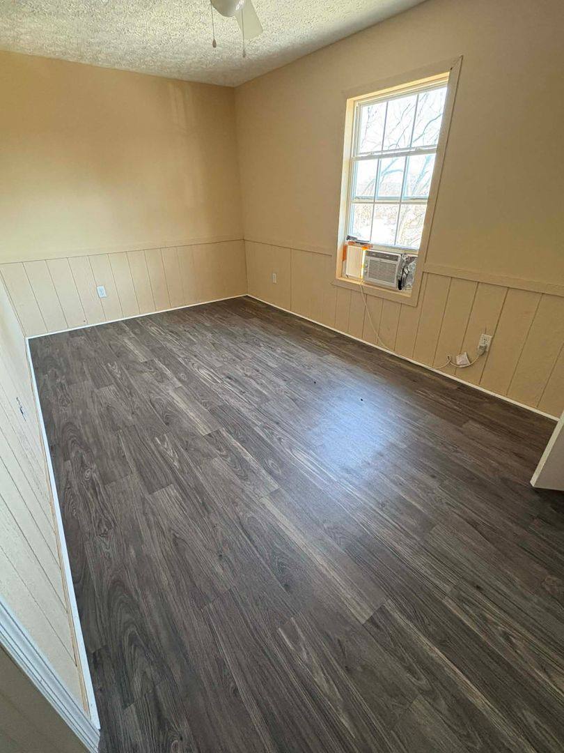 Apartment for rent at 527 E Main St, Glasgow, KY 42141