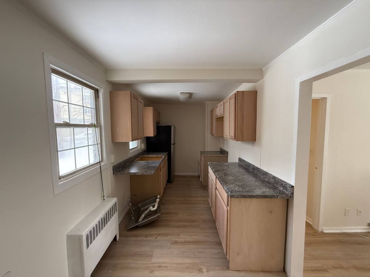 Apartment for rent at 108 Northampton Rd, Amsterdam, NY 12010