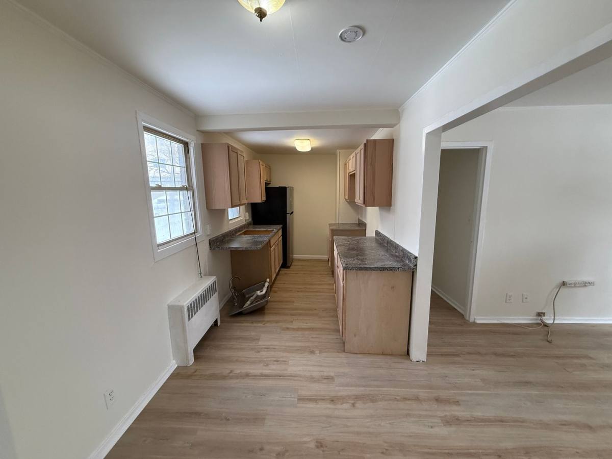 Apartment for rent at 108 Northampton Rd, Amsterdam, NY 12010