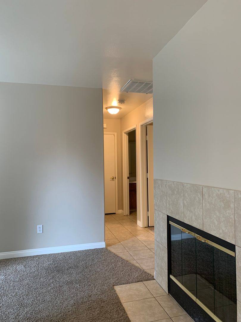 Apartment for rent at 2625 Brookside Dr, Bakersfield, CA 93311
