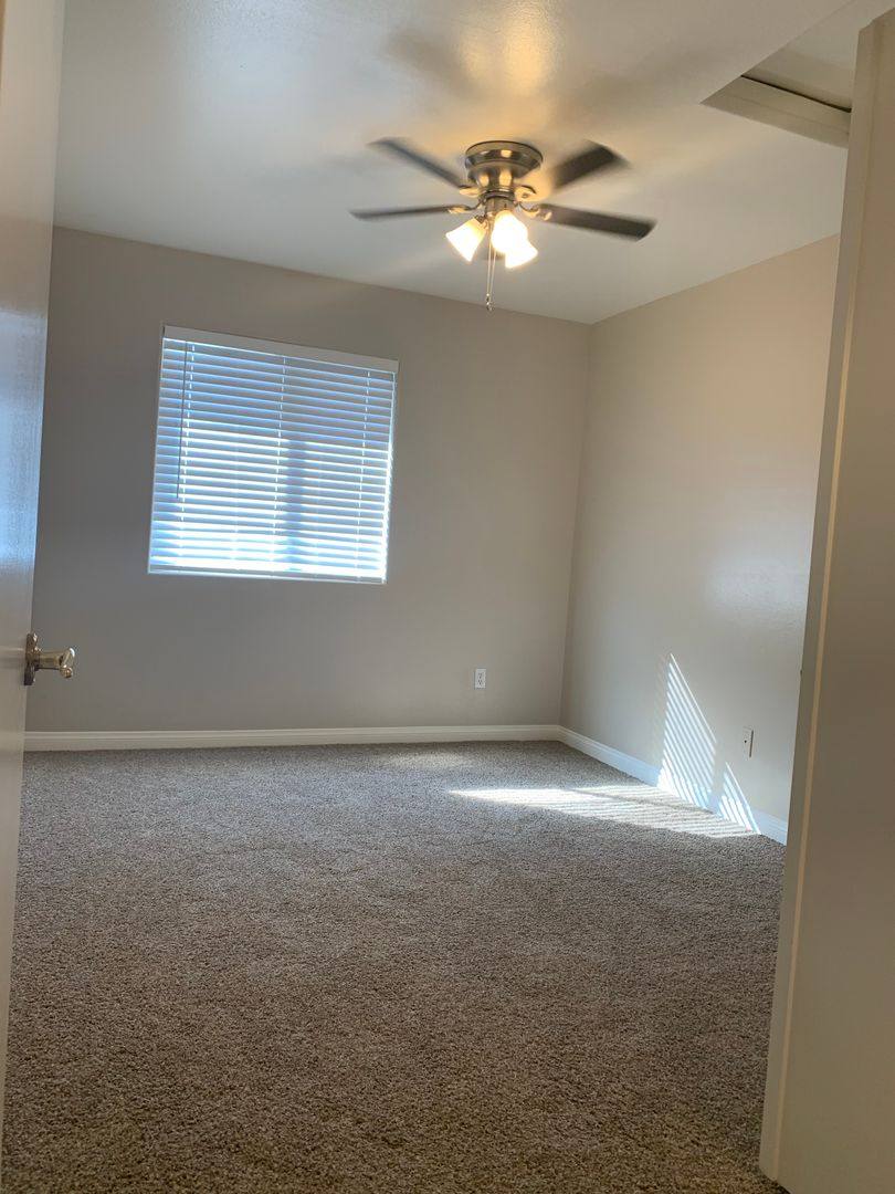 Apartment for rent at 2625 Brookside Dr, Bakersfield, CA 93311