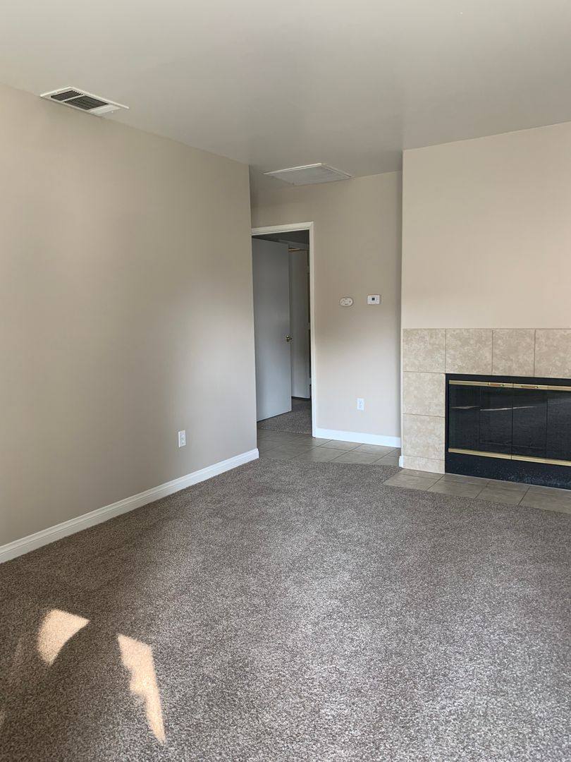 Apartment for rent at 2625 Brookside Dr, Bakersfield, CA 93311