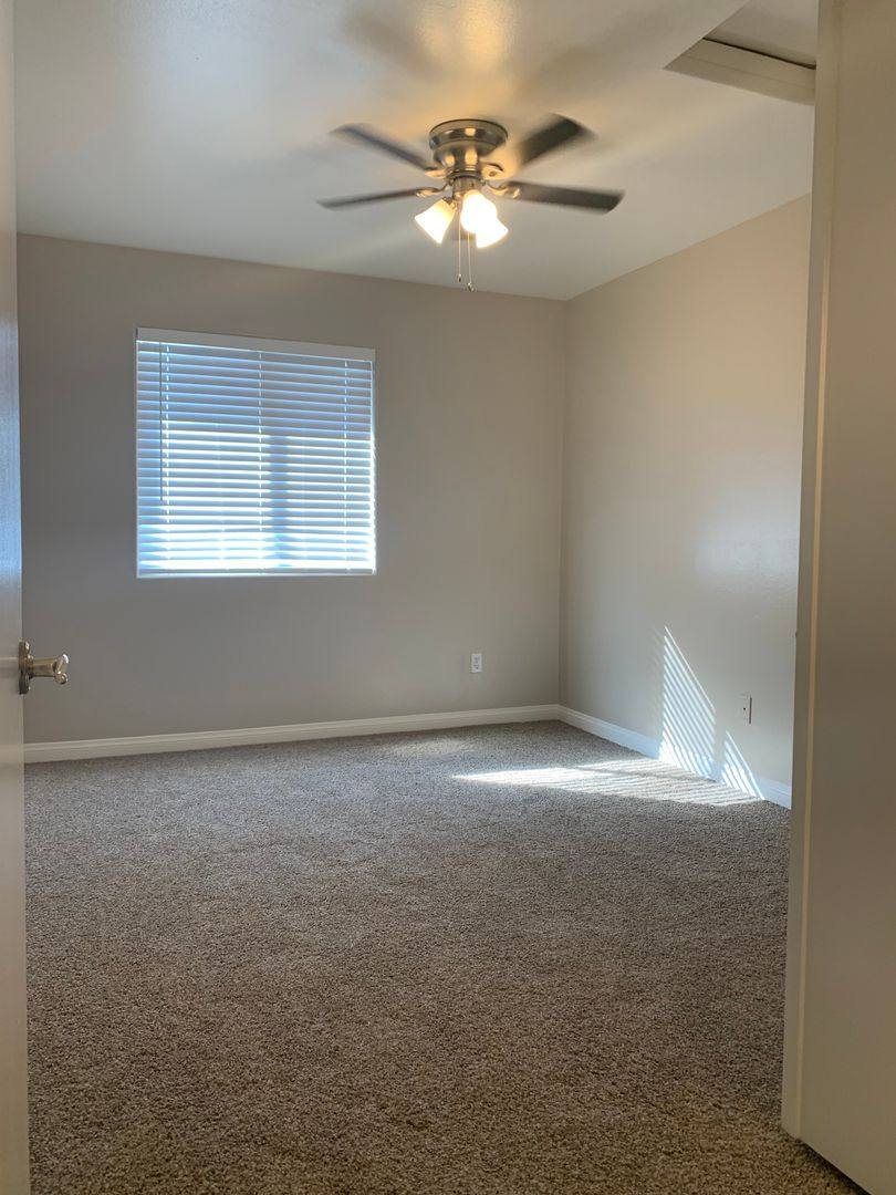 Apartment for rent at 2625 Brookside Dr, Bakersfield, CA 93311