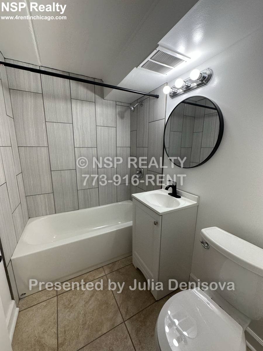 Apartment for rent at 9620 Ivanhoe, Schiller Park, IL 60176