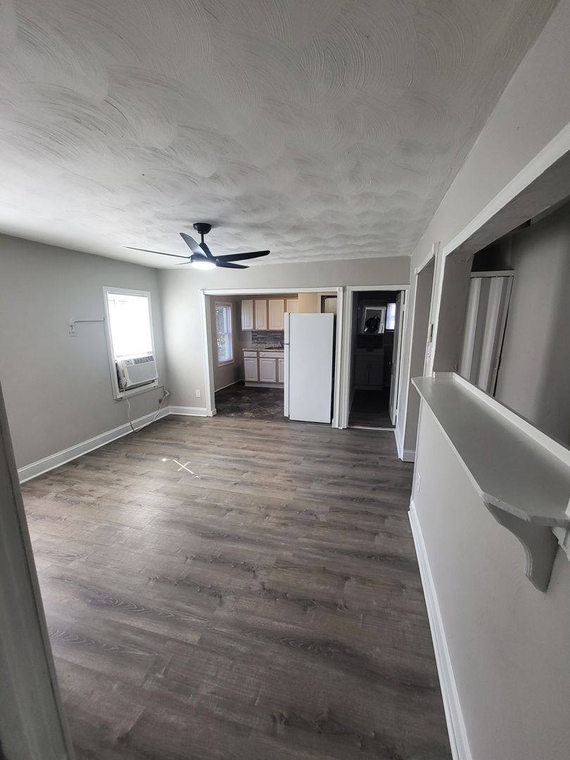 Apartment for rent at 905 Hayes St, Norfolk, VA 23504