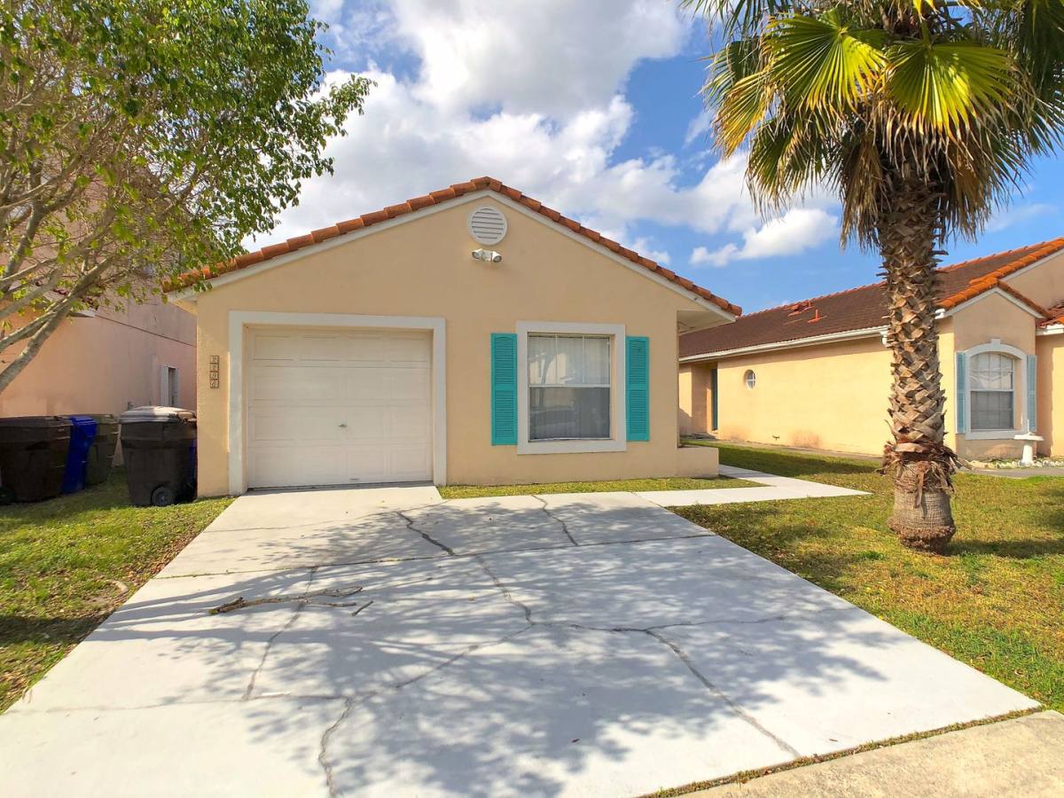 House for rent at 2298 Santa Lucia St, Kissimmee, FL 34743