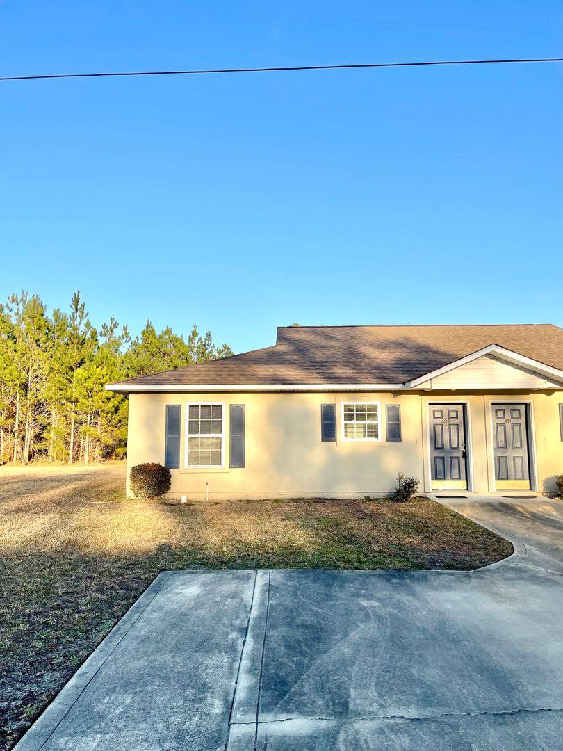 House for rent at 409 Lawnwood Court, Kingsland, GA 31548