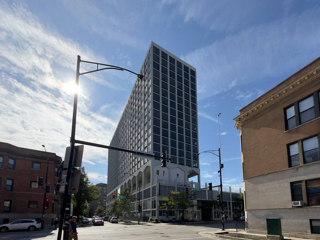 Apartment for rent at 4334 Hazel #D6151, Chicago, IL 60613