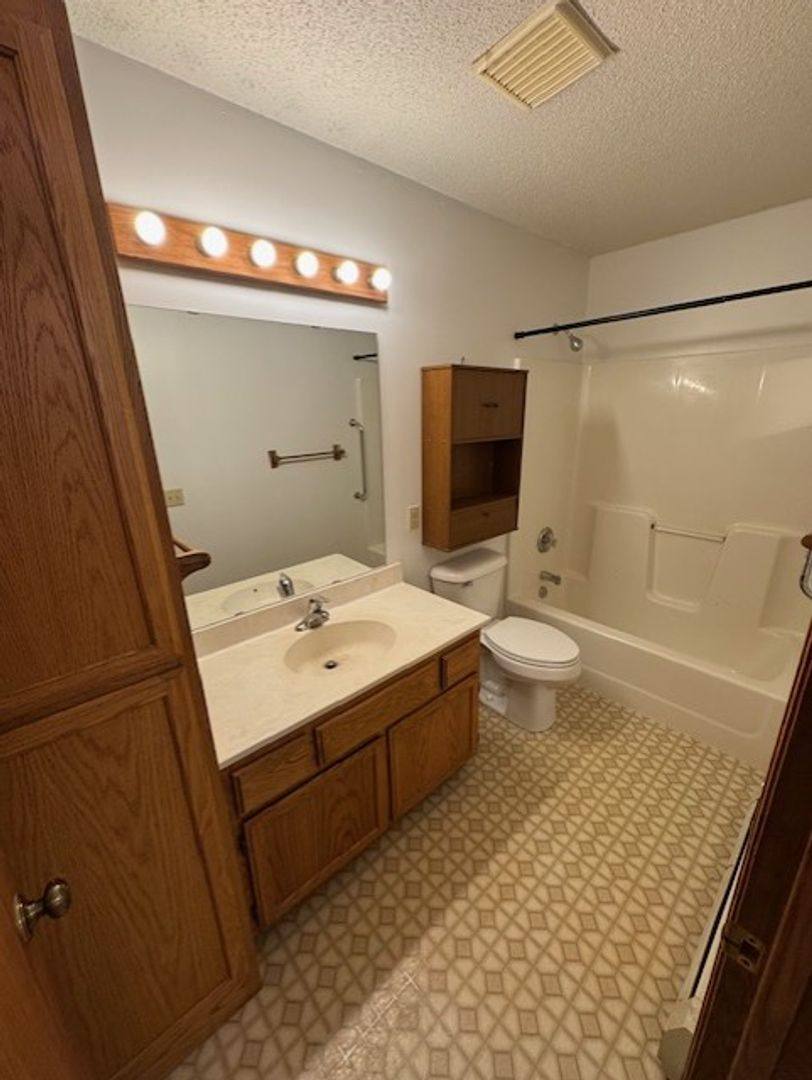 Apartment for rent at 2502 Greenwood St, Brainerd, MN 56401