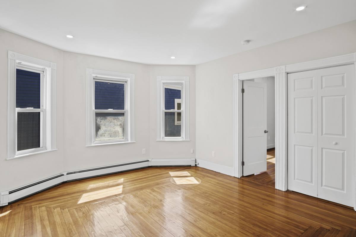 Apartment for rent at 12 Redfield St #3, Dorchester, MA 02122