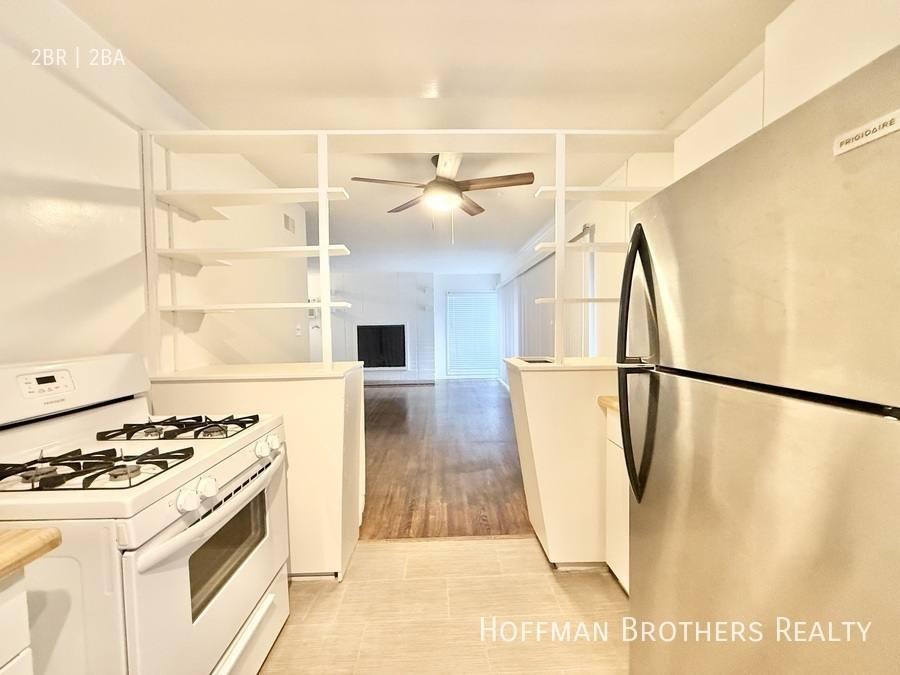 Apartment for rent at 11950 Laurelwood Dr #1, Studio City, CA 91604