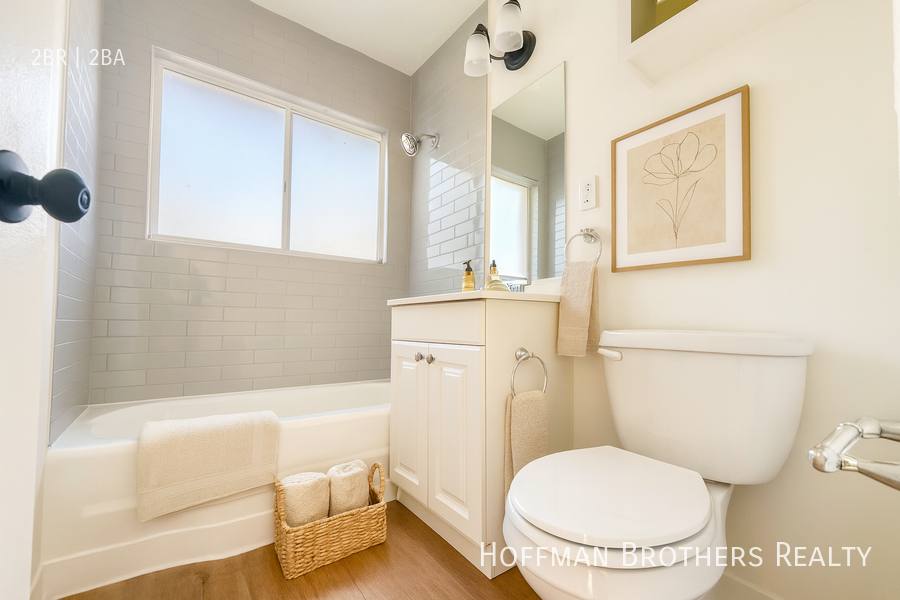 Apartment for rent at 11950 Laurelwood Dr #1, Studio City, CA 91604