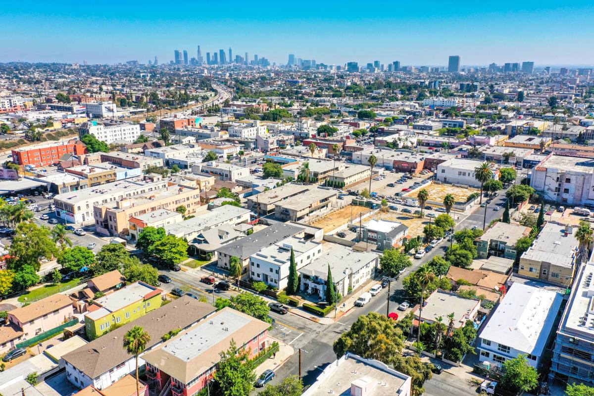 Apartment for rent at 5536 Lexington Ave, Los Angeles, CA 90038