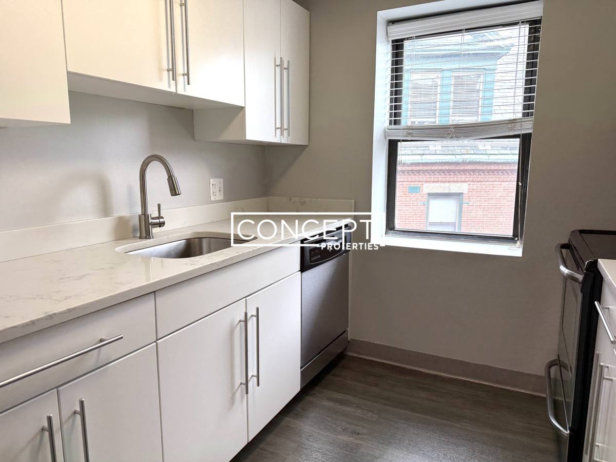 Apartment for rent at 1220 Adams St #411, Dorchester Center, MA 02124