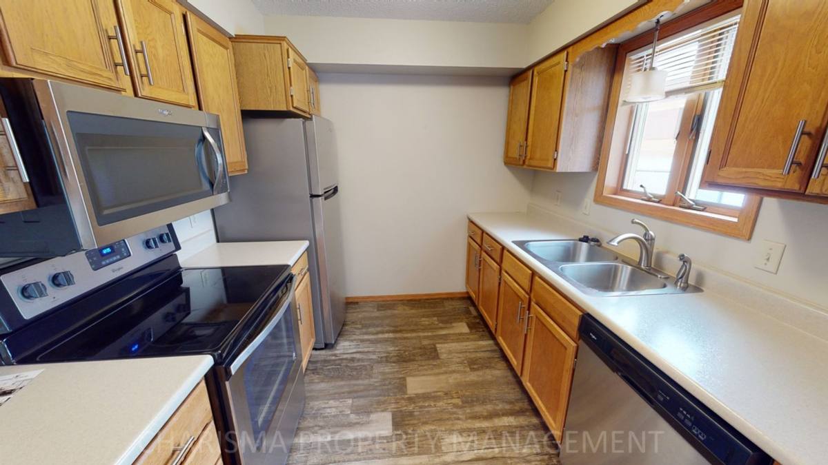 Apartment for rent at 620 626 N Sycamore Ave, Sioux Falls, SD 57103