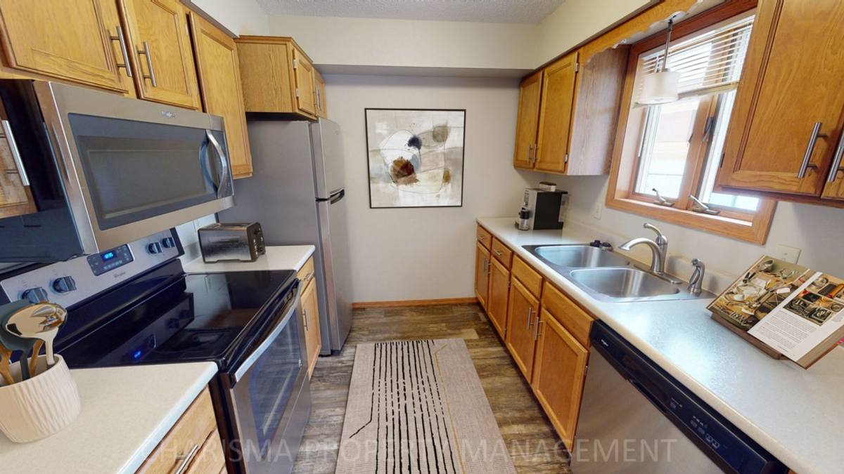 Apartment for rent at 620 626 N Sycamore Ave, Sioux Falls, SD 57103