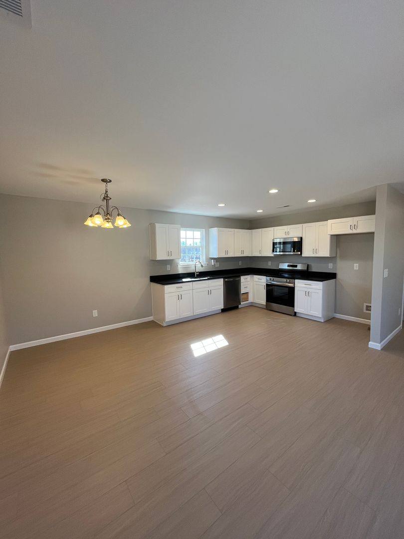 House for rent at 492 Bernice Snow Rd, Greer, SC 29651